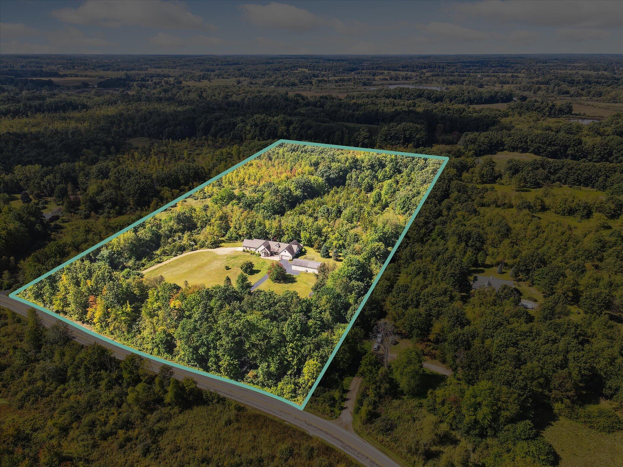Horton, Michigan, 49246, United States, 5 Bedrooms Bedrooms, ,4 BathroomsBathrooms,Residential,For Sale,1940330