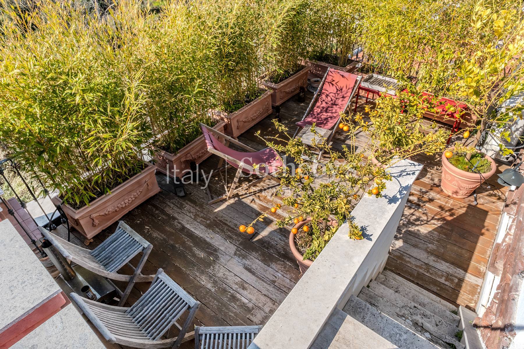  Elegant apartment with a terrace in a historic villa - 物件實景