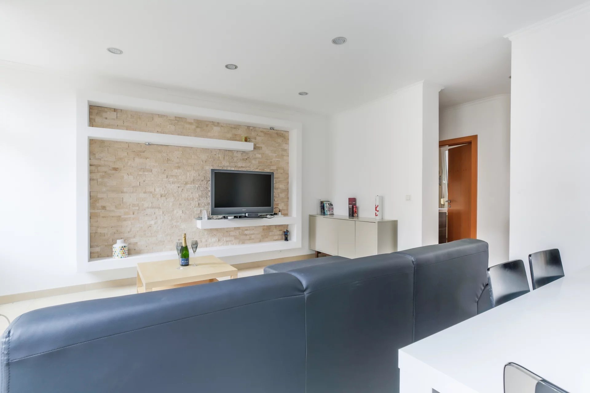 Luxembourg, Canton de Luxembourg, LU, 1 Bedroom Bedrooms, ,Residential,For Sale,1610802
