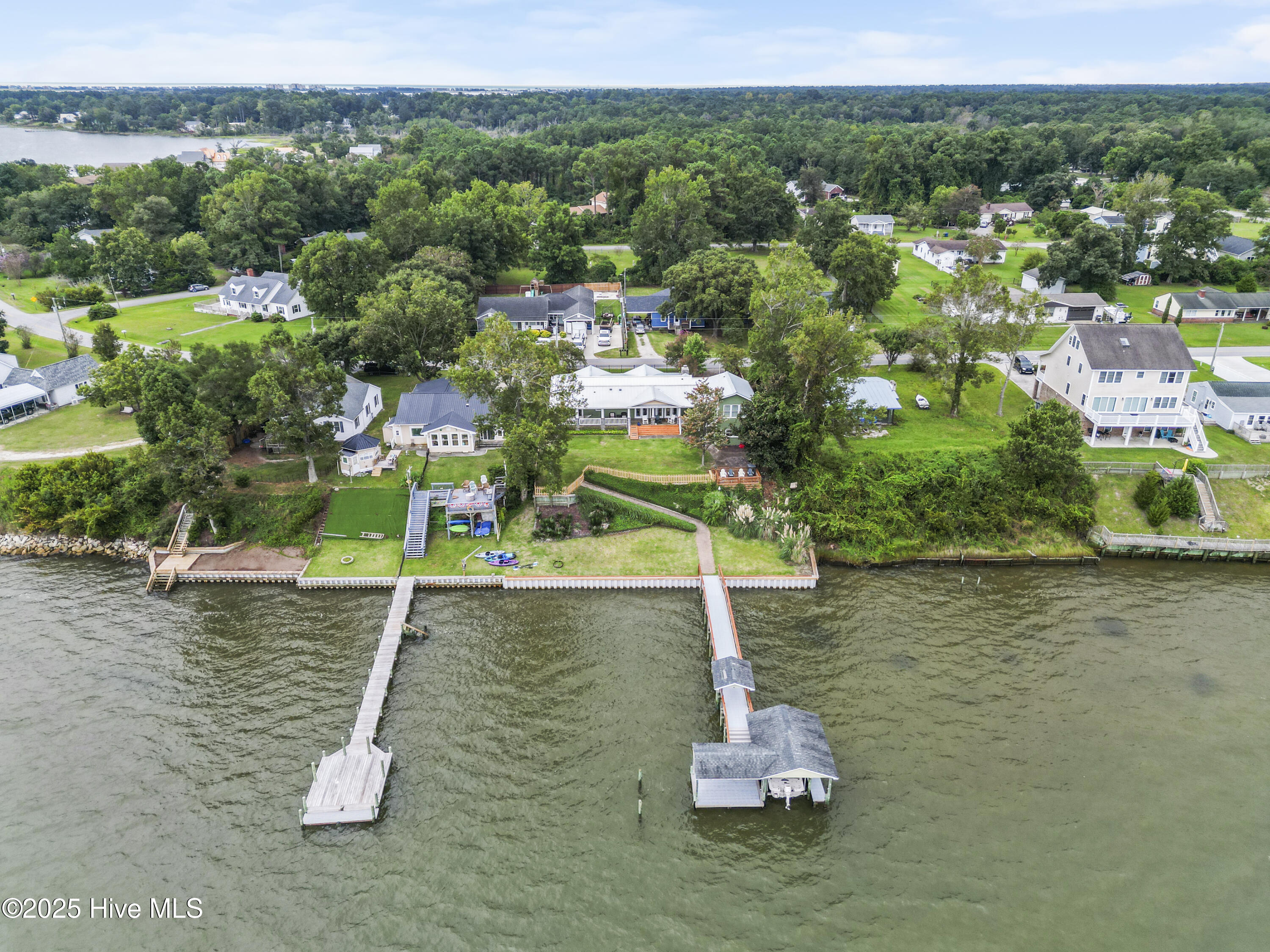 Sneads Ferry, North Carolina, 28460, United States, 4 Bedrooms Bedrooms, ,3 BathroomsBathrooms,Residential,For Sale,1947068