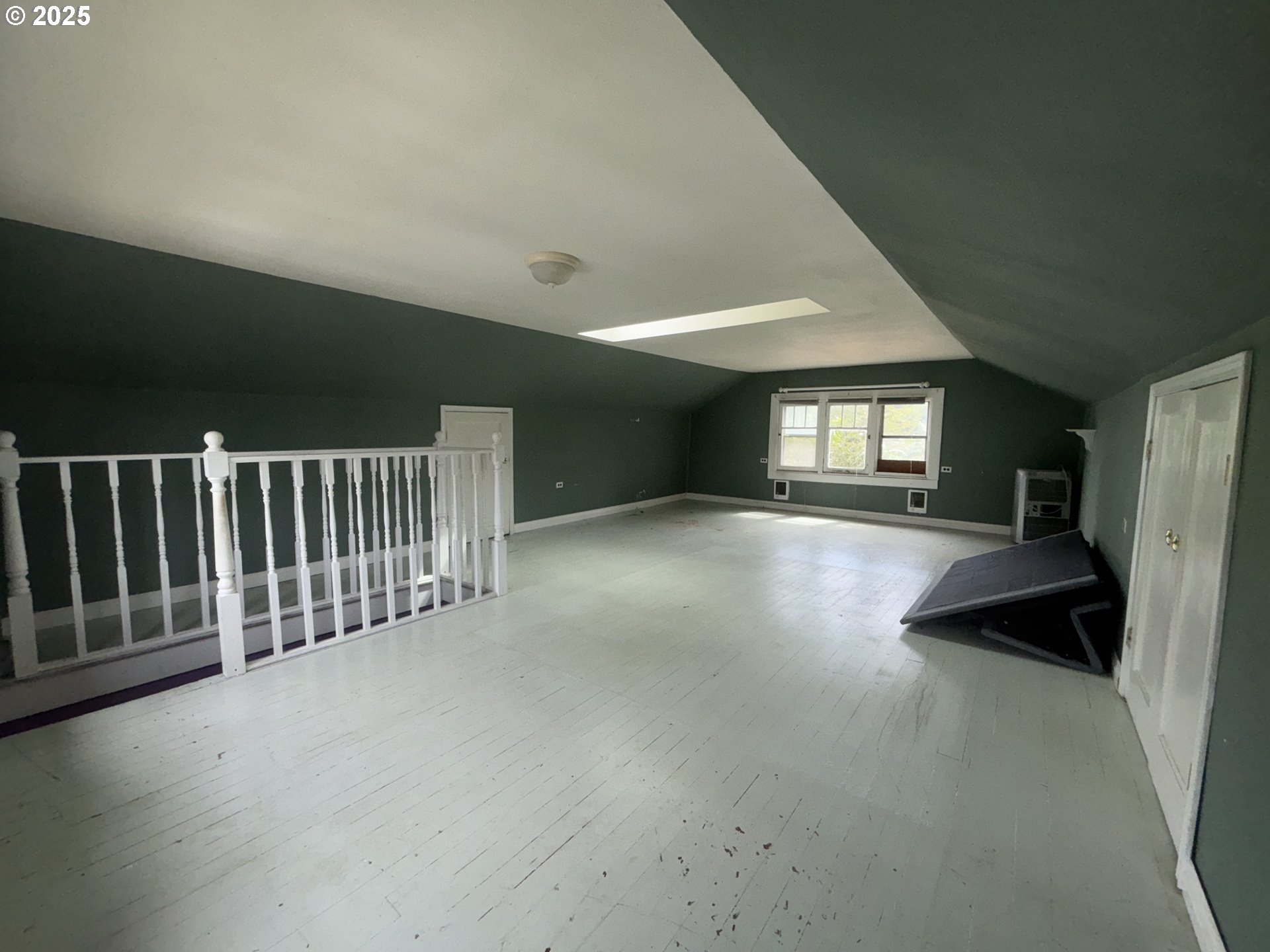 Gladstone, Oregon, 97027, United States, 3 Bedrooms Bedrooms, ,1 BathroomBathrooms,Residential,For Sale,1928462