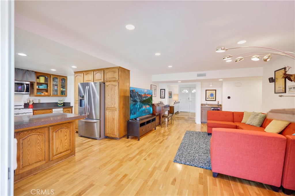 West Covina, California, 91762, United States, 4 Bedrooms Bedrooms, ,3 BathroomsBathrooms,Residential,For Sale,1905784
