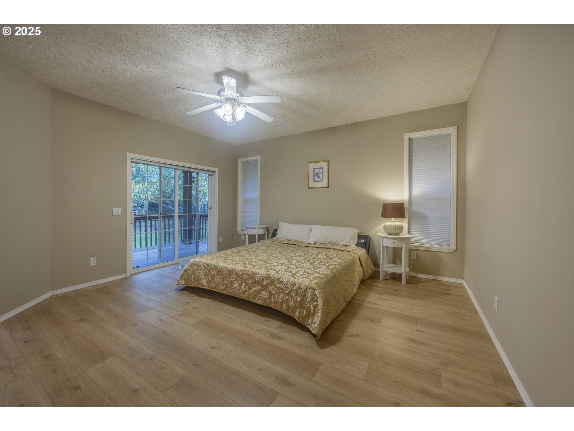 LincolnCity, Oregon, 97367, United States, 4 Bedrooms Bedrooms, ,3 BathroomsBathrooms,Residential,For Sale,1994923