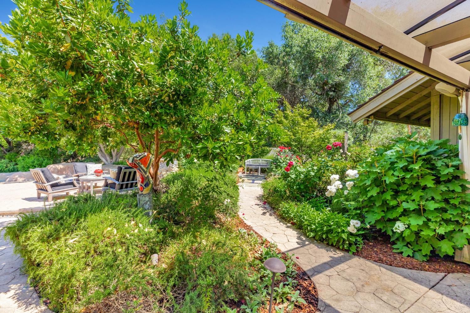 Gold River, California, 95670, United States, 4 Bedrooms Bedrooms, ,5 BathroomsBathrooms,Residential,For Sale,1987751