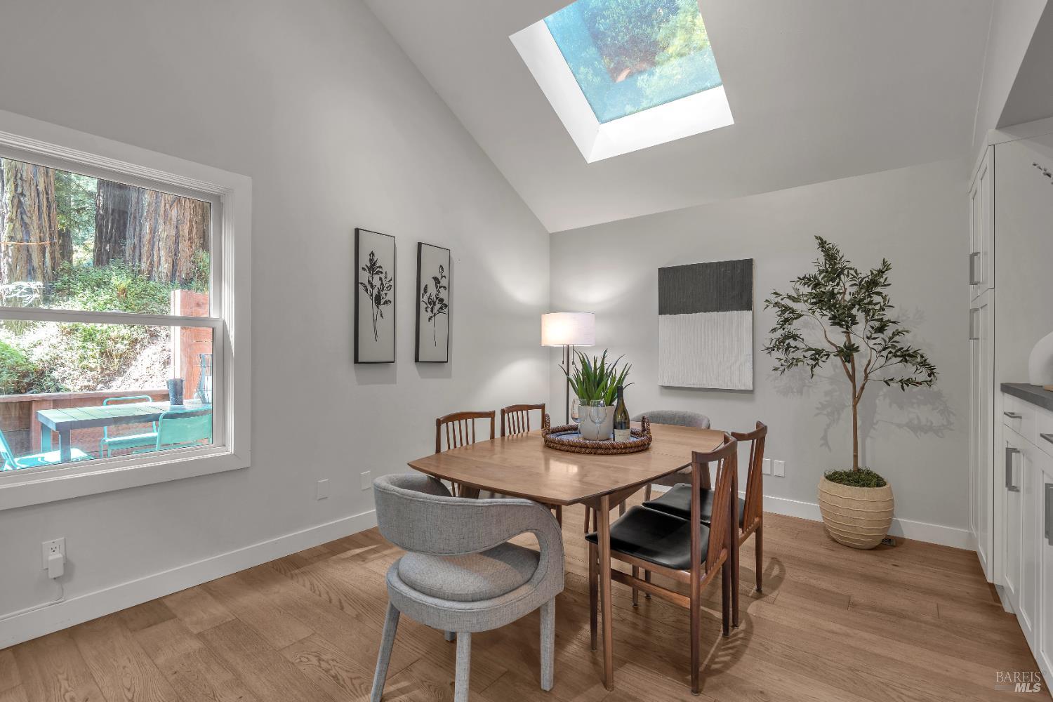 Mill Valley, California, 94941, United States, 4 Bedrooms Bedrooms, ,4 BathroomsBathrooms,Residential,For Sale,1793282