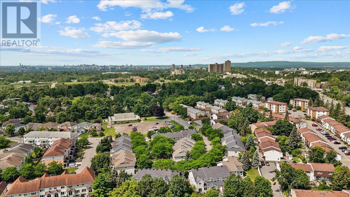 OTTAWA, Ontario, K1J 1J2, CA, 3 Bedrooms Bedrooms, ,1 BathroomBathrooms,Residential,For Sale,1903648
