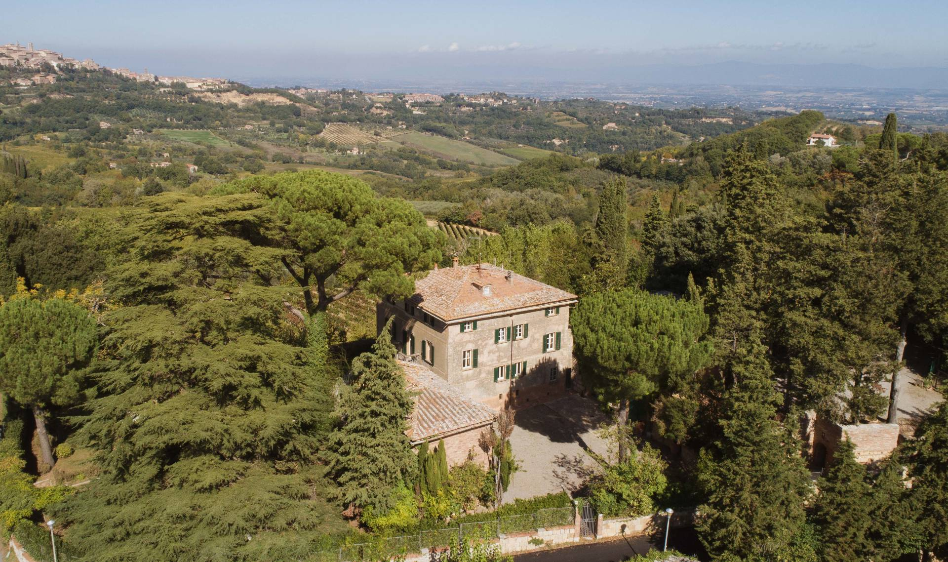 Via di Villa Bianca, Montepulciano, Siena, 53045, IT, 10 Bedrooms Bedrooms, ,10 BathroomsBathrooms,Residential,For Sale,Via di Villa Bianca,1311375