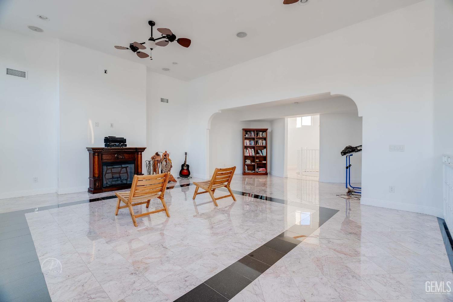 Bakersfield, California, 93308, United States, 4 Bedrooms Bedrooms, ,5 BathroomsBathrooms,Residential,For Sale,1992415