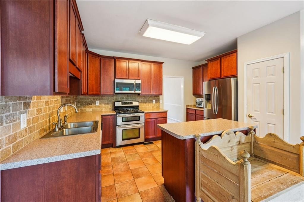 Kennesaw, Georgia, 30144, United States, 5 Bedrooms Bedrooms, ,3 BathroomsBathrooms,Residential,For Sale,1942982