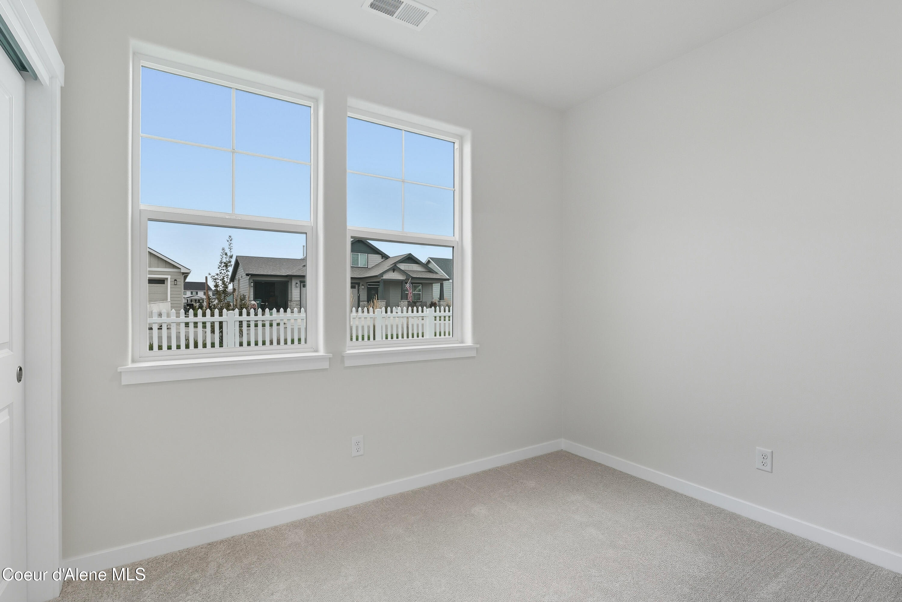 Coeur D'alene, Idaho, 83815, United States, 3 Bedrooms Bedrooms, ,Residential,For Sale,1957513