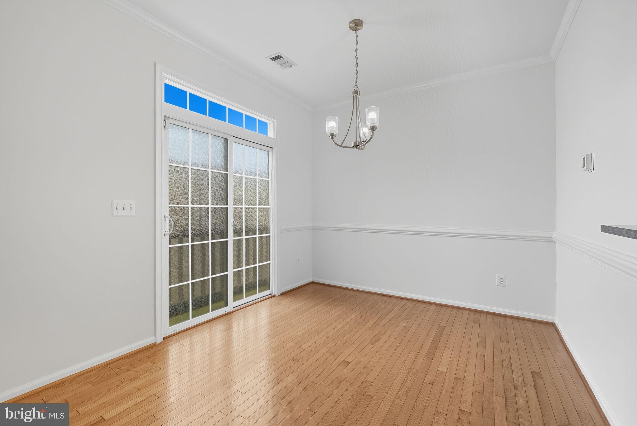 Fairfax, Virginia, 22033, United States, 3 Bedrooms Bedrooms, ,4 BathroomsBathrooms,Residential,For Sale,1975238