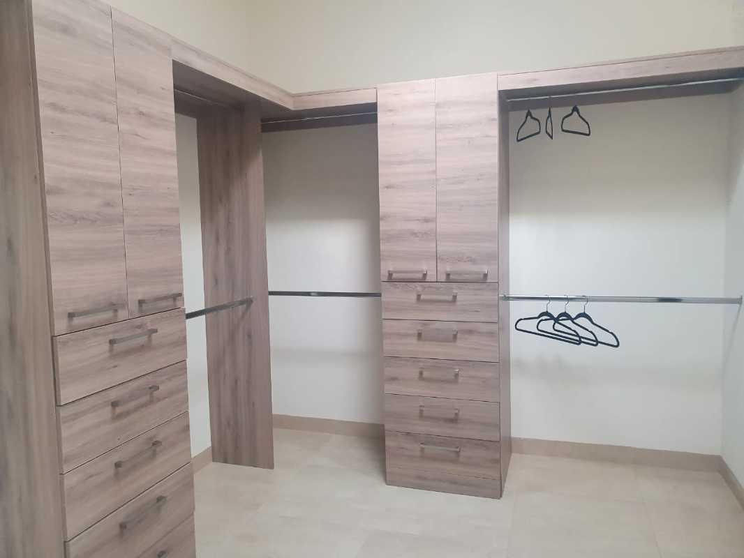 CERRADA TOSCANA FLORENCIA, Torreón, Coahuila de Zaragoza, 27018, Mexico, 3 Bedrooms Bedrooms, ,4 BathroomsBathrooms,Residential,For Sale,CERRADA TOSCANA FLORENCIA,1235169