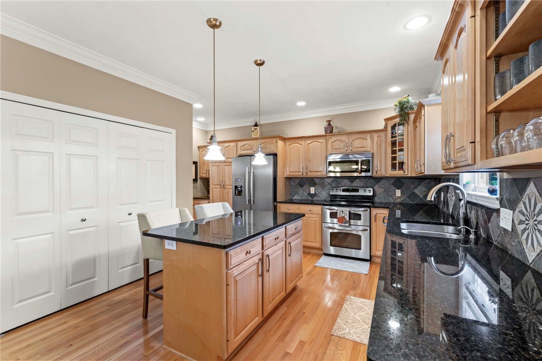 Venetia, Pennsylvania, 15367, United States, 4 Bedrooms Bedrooms, ,4 BathroomsBathrooms,Residential,For Sale,1987098