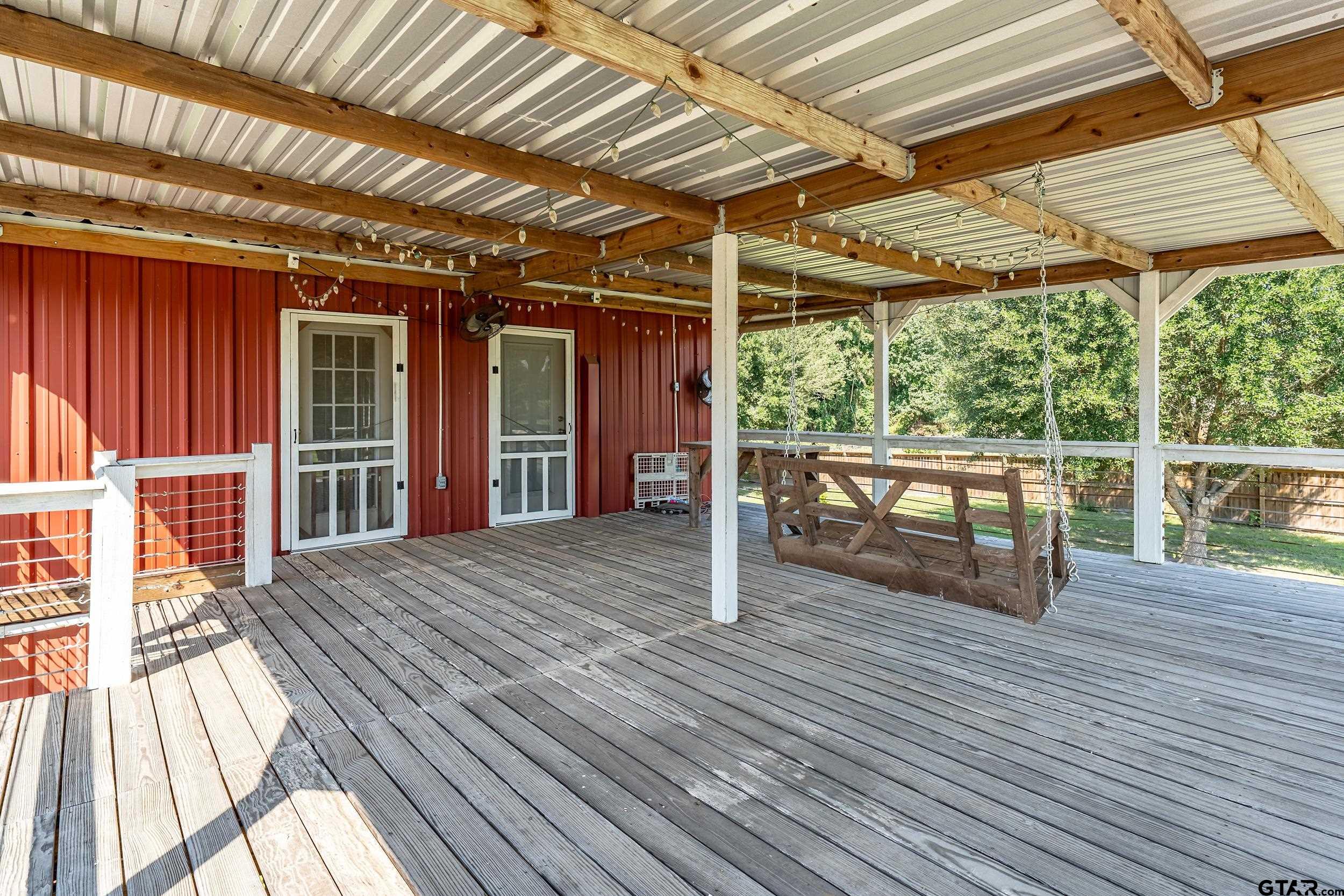 Mineola, Texas, 75773, United States, 3 Bedrooms Bedrooms, ,3 BathroomsBathrooms,Residential,For Sale,1951277