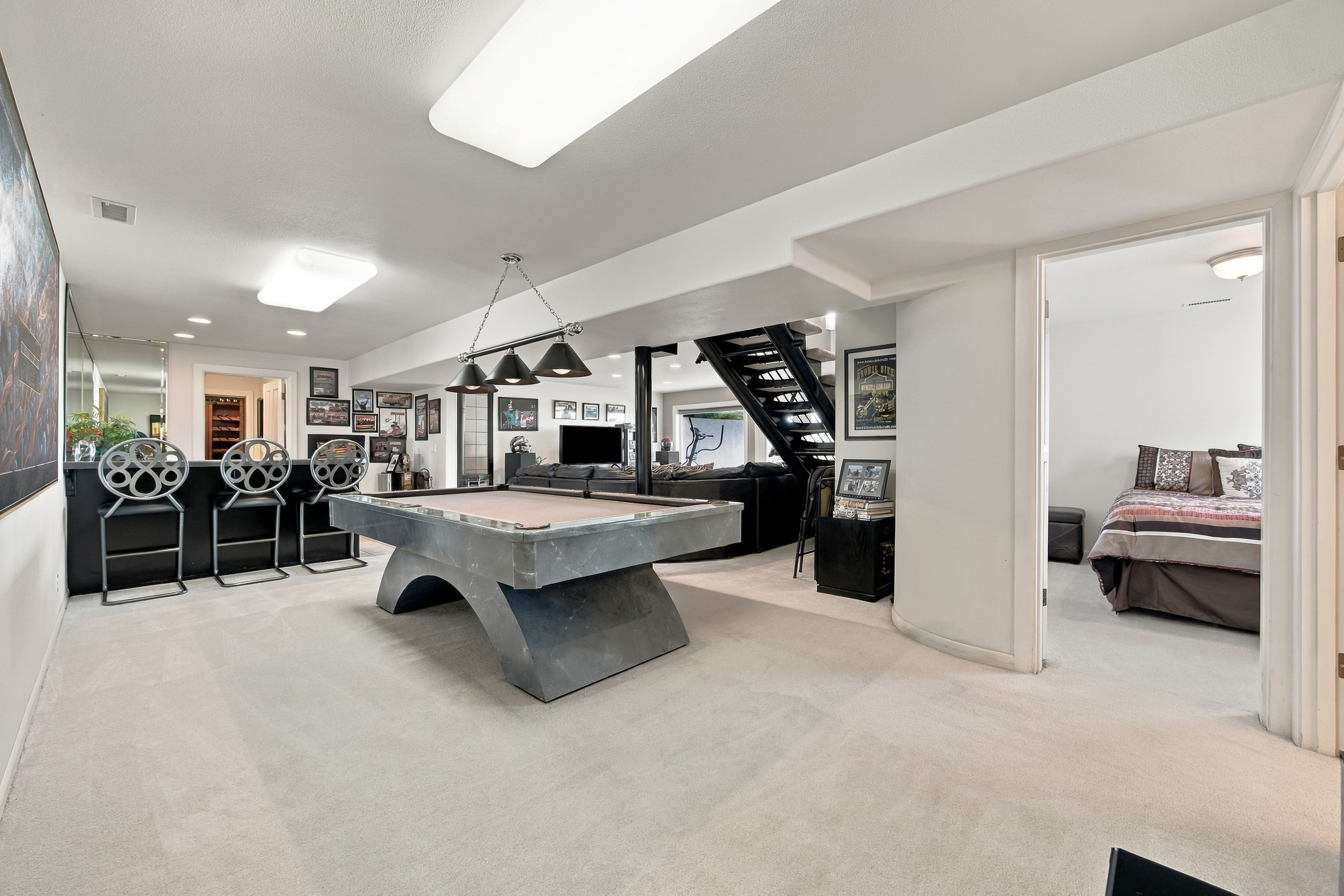  Welcome to 2716 S Irving Street - 物件實景