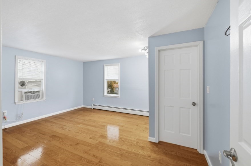 Lowell, Massachusetts, 01852, United States, 3 Bedrooms Bedrooms, ,3 BathroomsBathrooms,Residential,For Sale,2001570