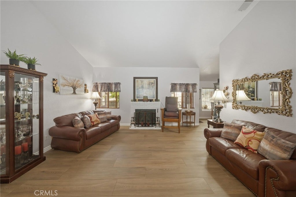 Moreno Valley, California, 92557, United States, 3 Bedrooms Bedrooms, ,2 BathroomsBathrooms,Residential,For Sale,2040659