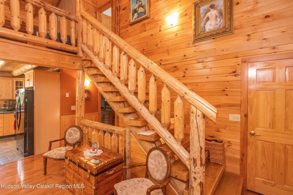 New Paltz, New York, 12561, United States, 3 Bedrooms Bedrooms, ,3 BathroomsBathrooms,Residential,For Sale,1873617