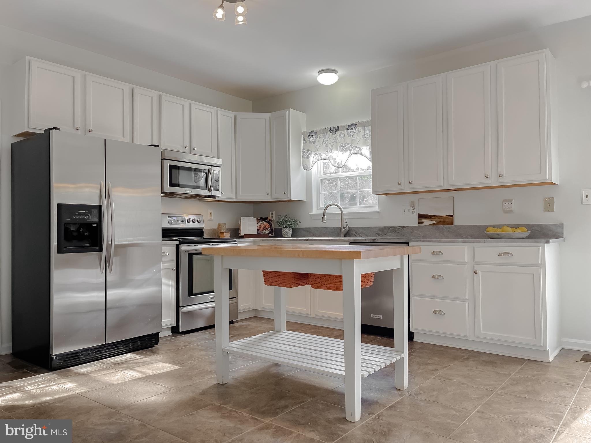 Leonardtown, Maryland, 20650, United States, 5 Bedrooms Bedrooms, ,4 BathroomsBathrooms,Residential,For Sale,2006154