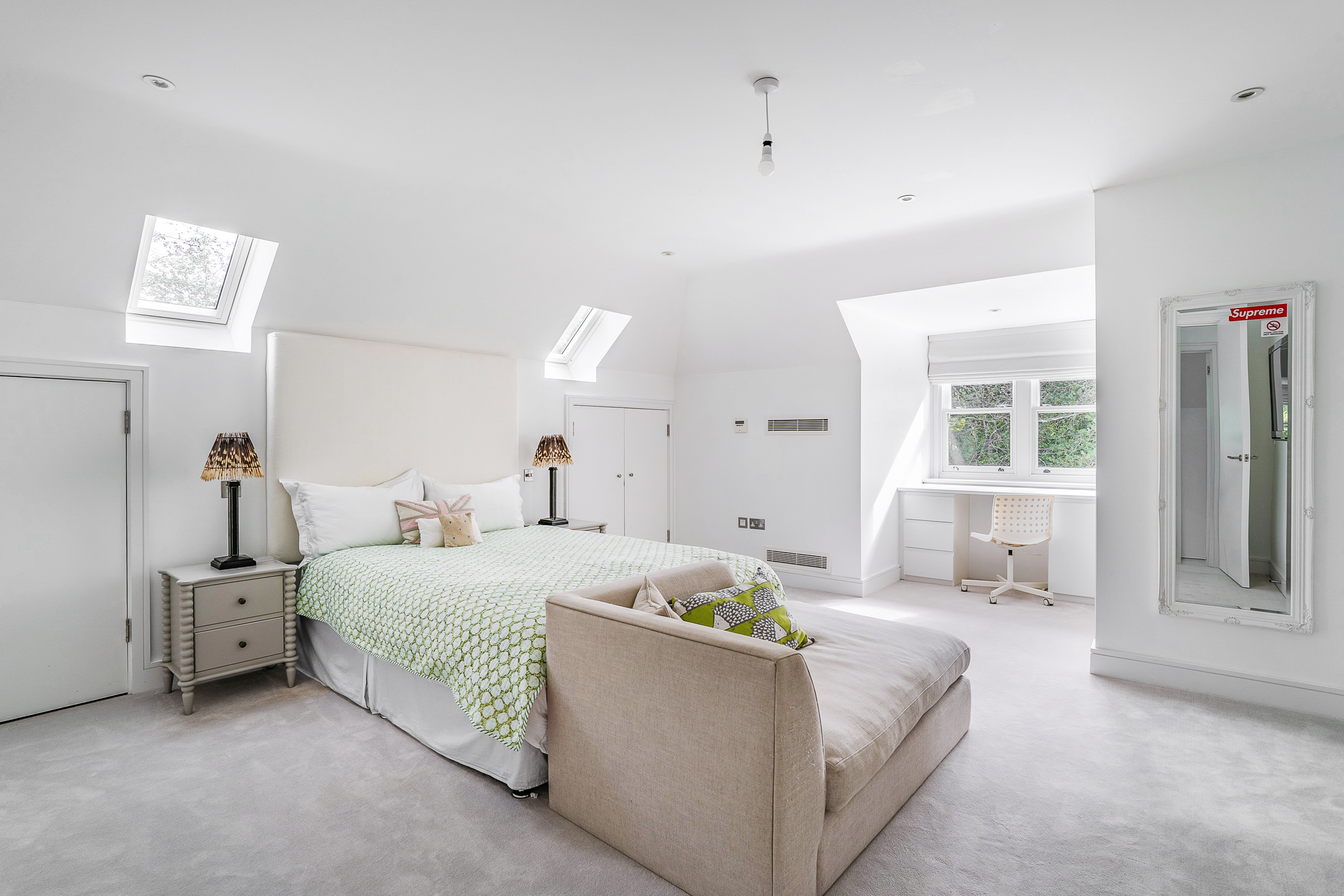  Five Bedroom Family Home with Gated Driveway, moments from Ascot High Street - 物件實景