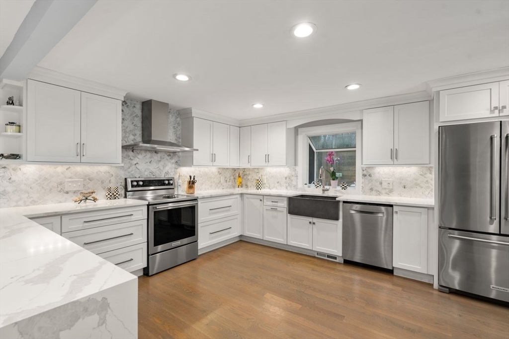 Sharon, Massachusetts, 02067, United States, 4 Bedrooms Bedrooms, ,3 BathroomsBathrooms,Residential,For Sale,1988379