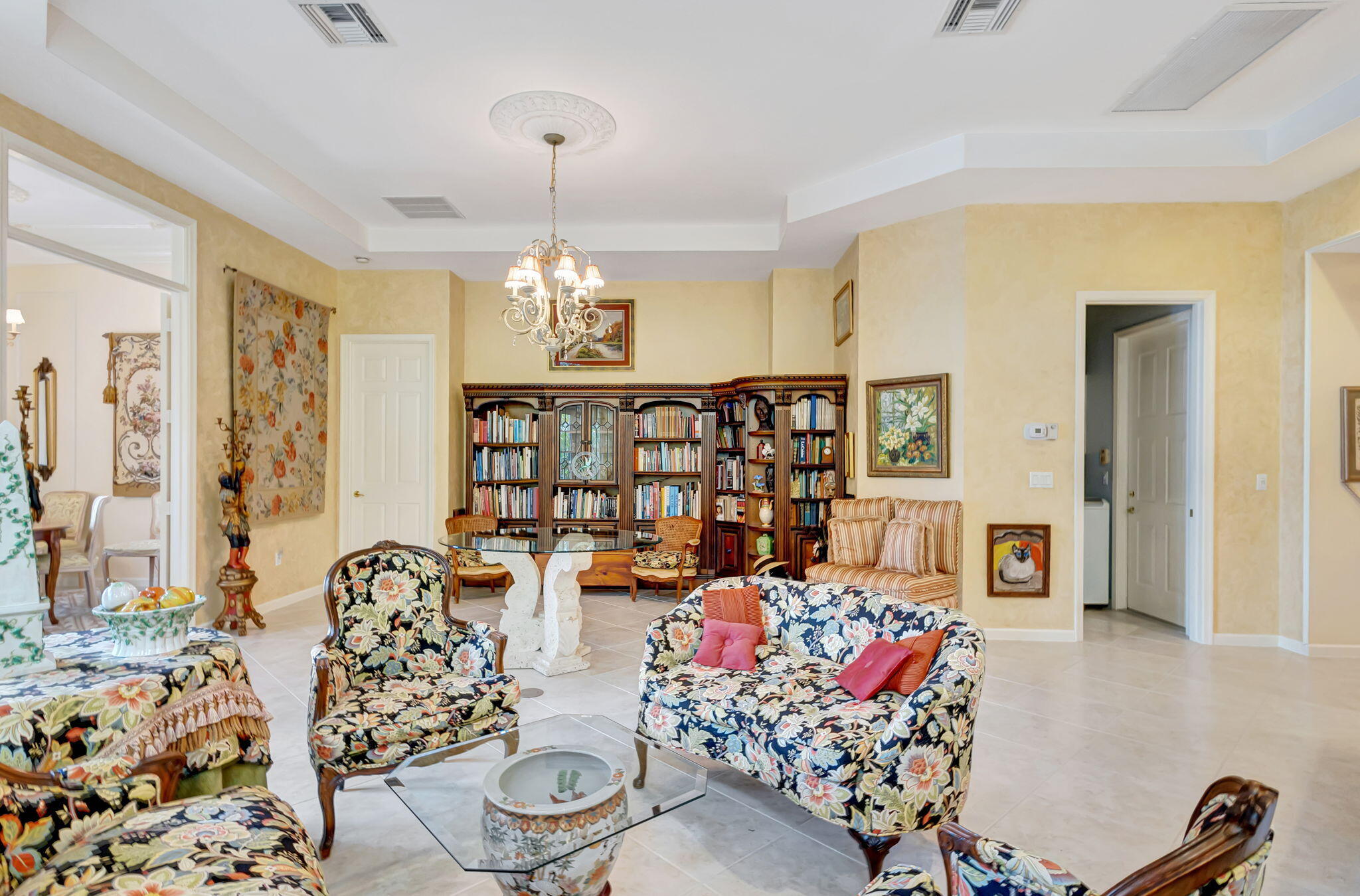 Wellington, Florida, 33411, United States, 2 Bedrooms Bedrooms, ,2 BathroomsBathrooms,Residential,For Sale,1807724