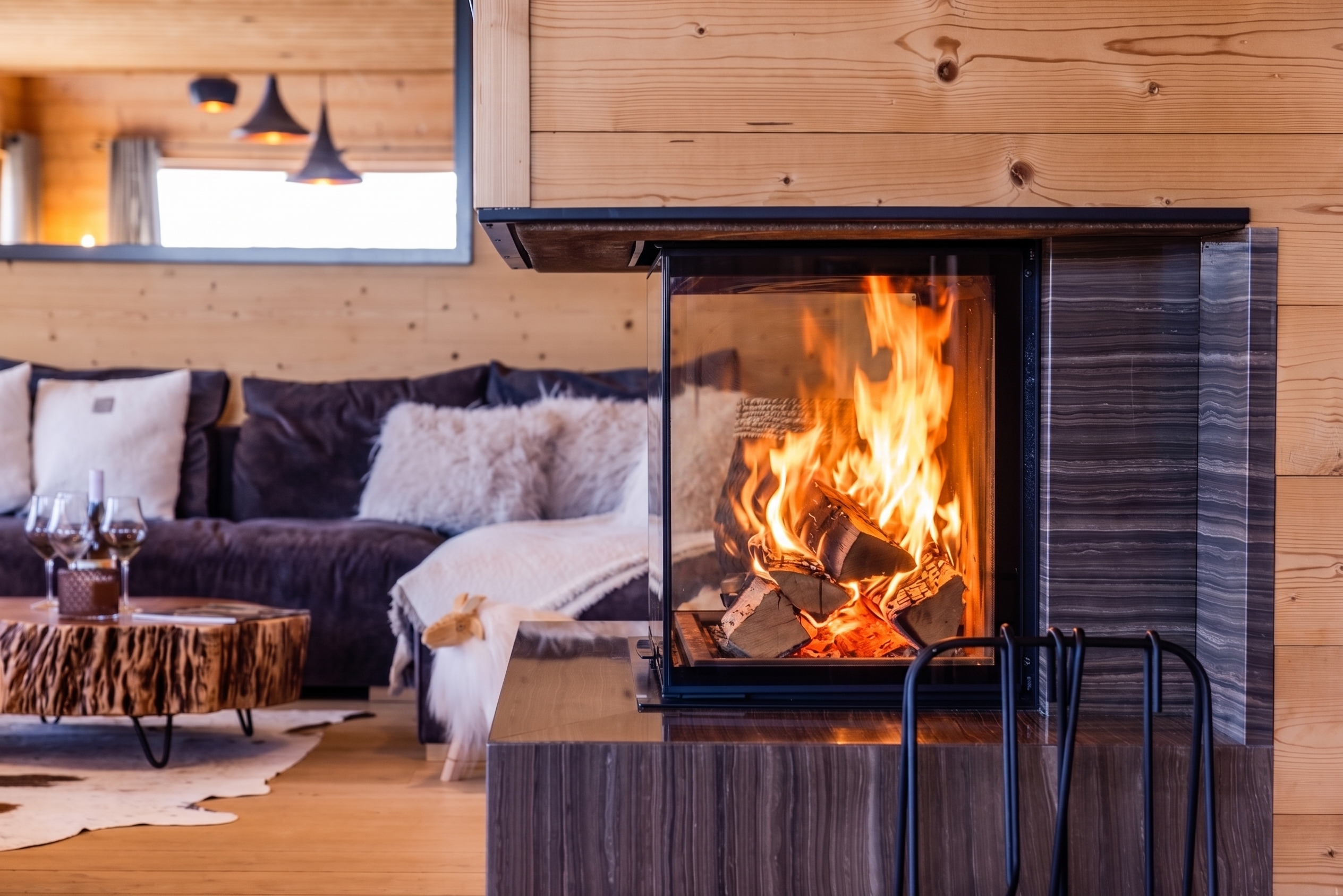  Chalet Rock - Right  at the foot of the slopes and in the heart of the Alpe d