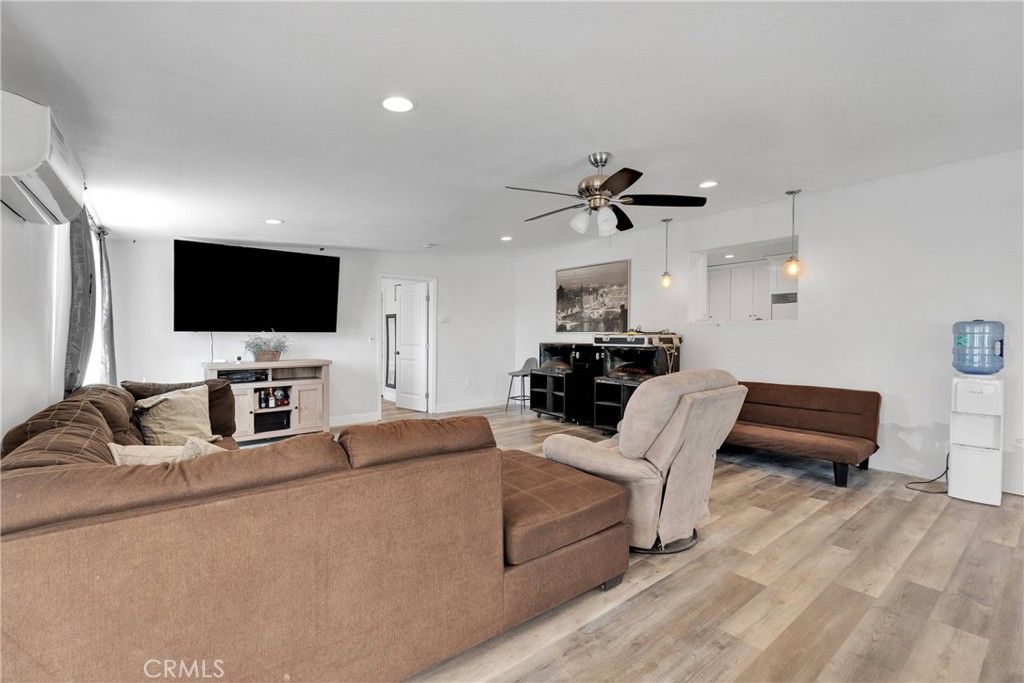 Hesperia, California, 92345, United States, 4 Bedrooms Bedrooms, ,3 BathroomsBathrooms,Residential,For Sale,1980738