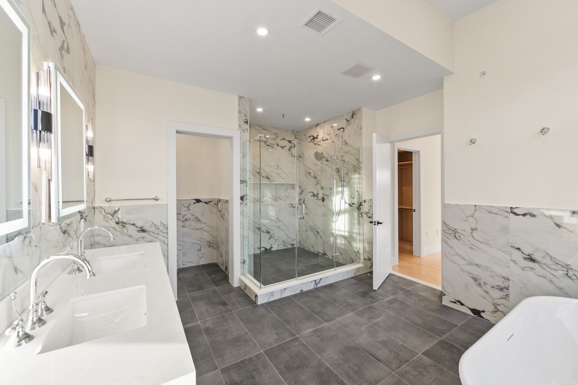  61 Edgewater Road, Cliffside Park, NJ, 07010 - 物件實景