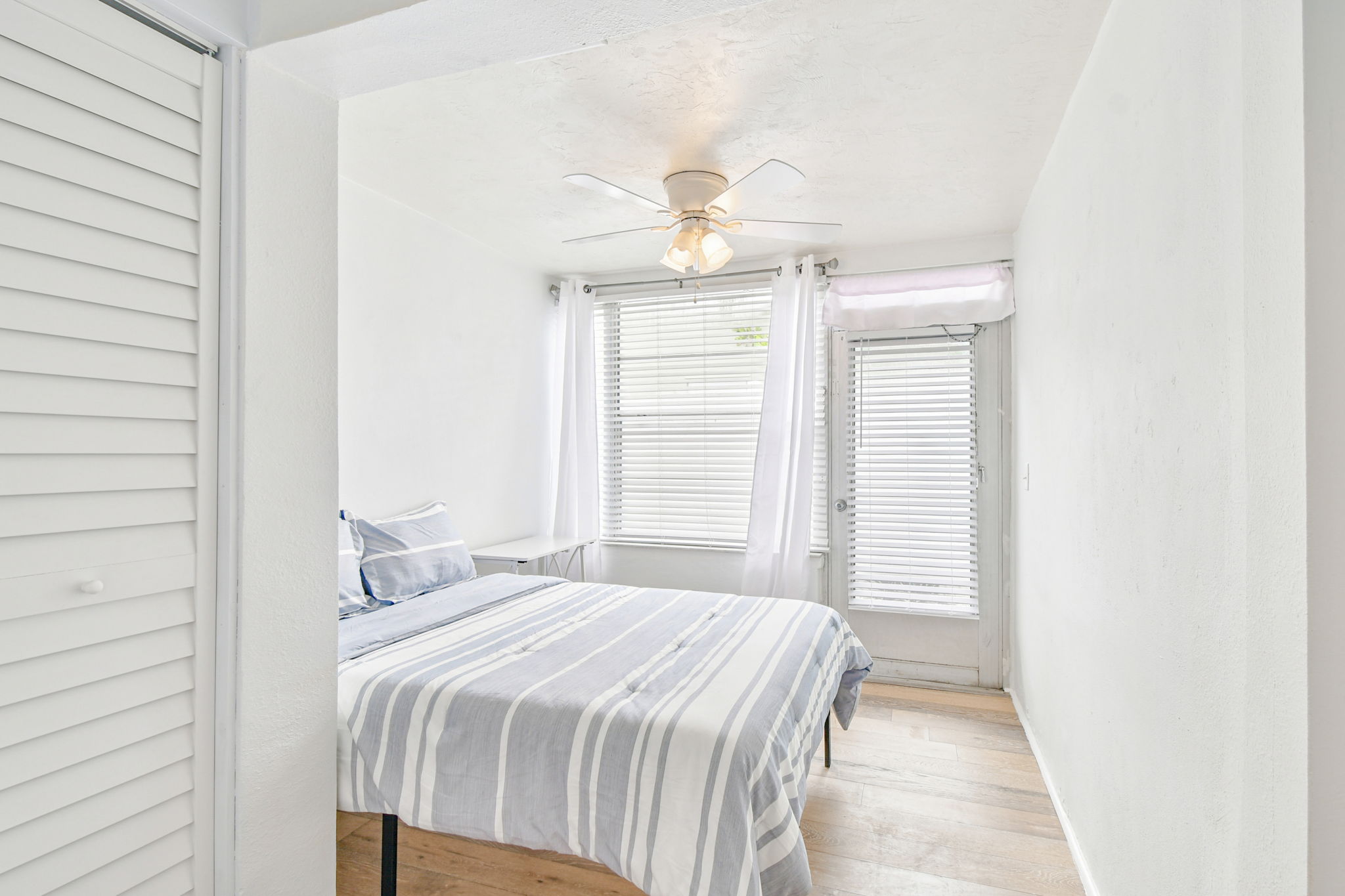 Dunedin, Florida, 34698, United States, 2 Bedrooms Bedrooms, ,1 BathroomBathrooms,Residential,For Sale,1983478