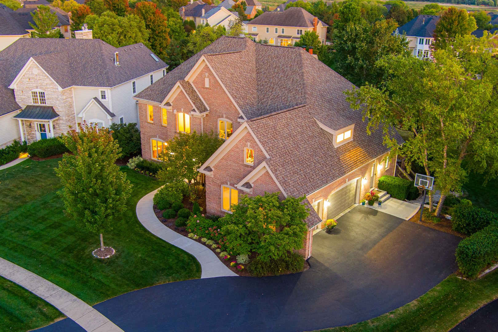 St. Charles, Illinois, 60175, United States, 5 Bedrooms Bedrooms, ,5 BathroomsBathrooms,Residential,For Sale,1989191