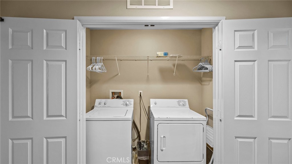 Corona, California, 92883, United States, 2 Bedrooms Bedrooms, ,3 BathroomsBathrooms,Residential,For Sale,1921821