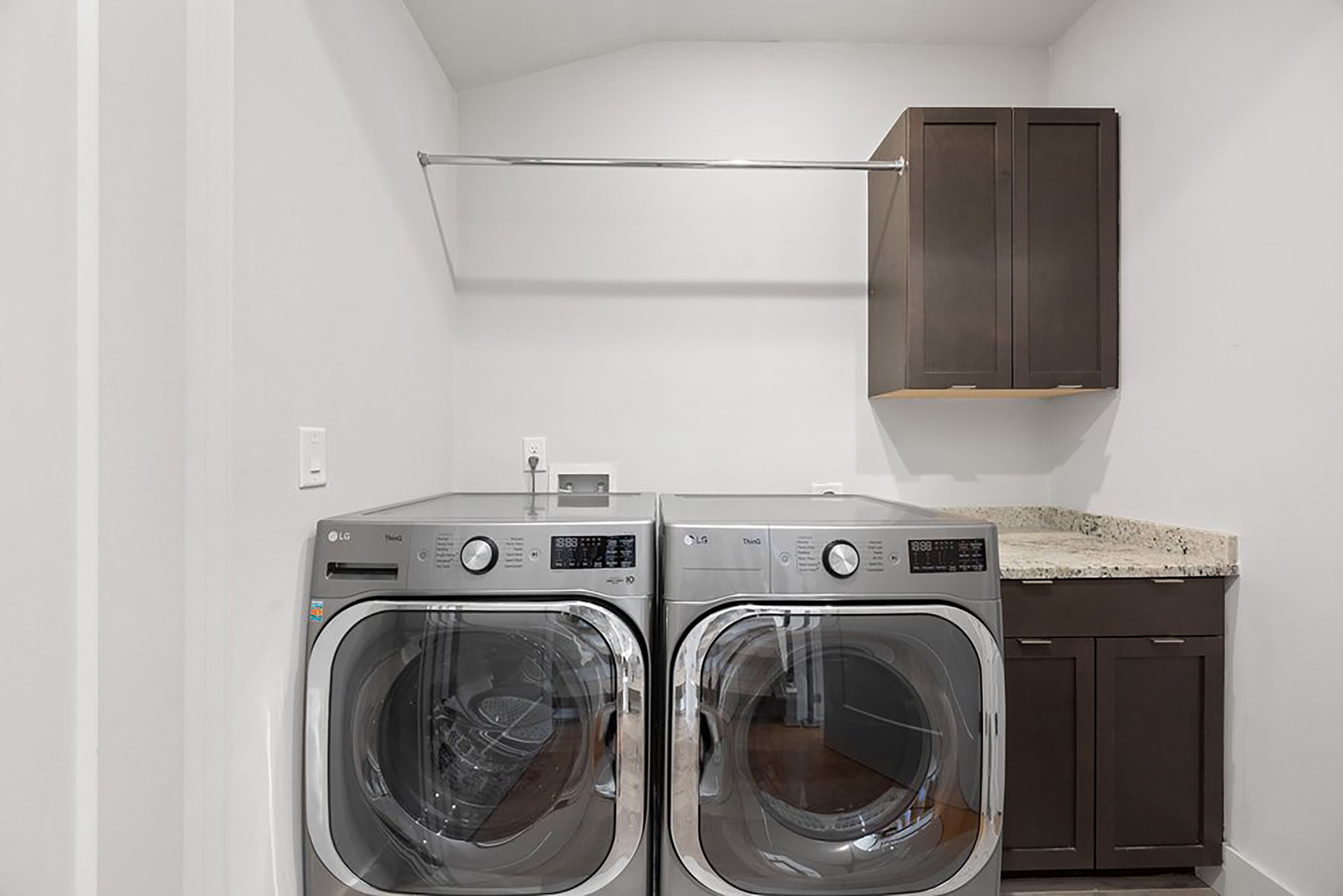  Luxury Buckhead Townhome with Fourth Floor Sky Lounge and Elevator - 物件實景