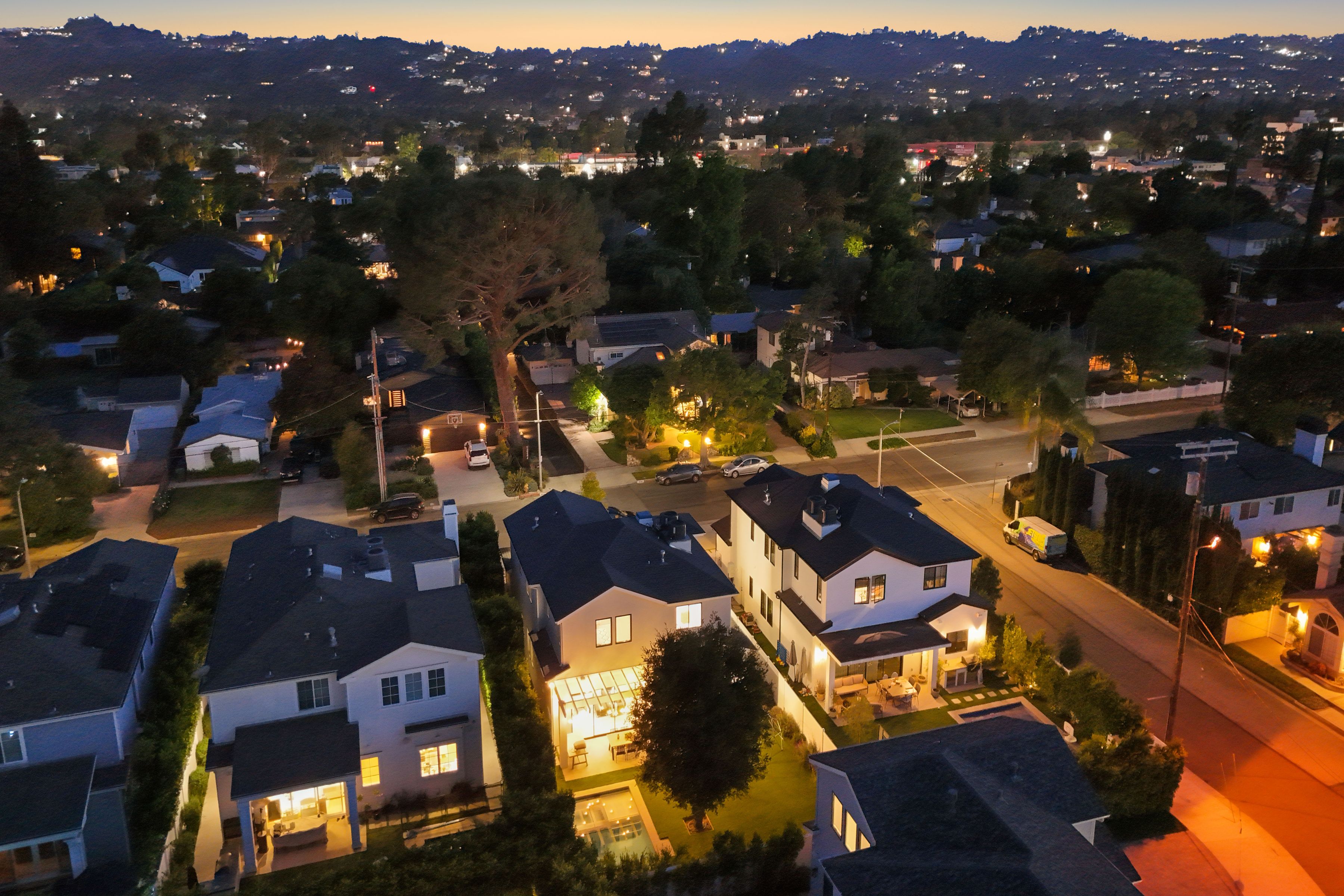  12341 Addison Street - 物件實景