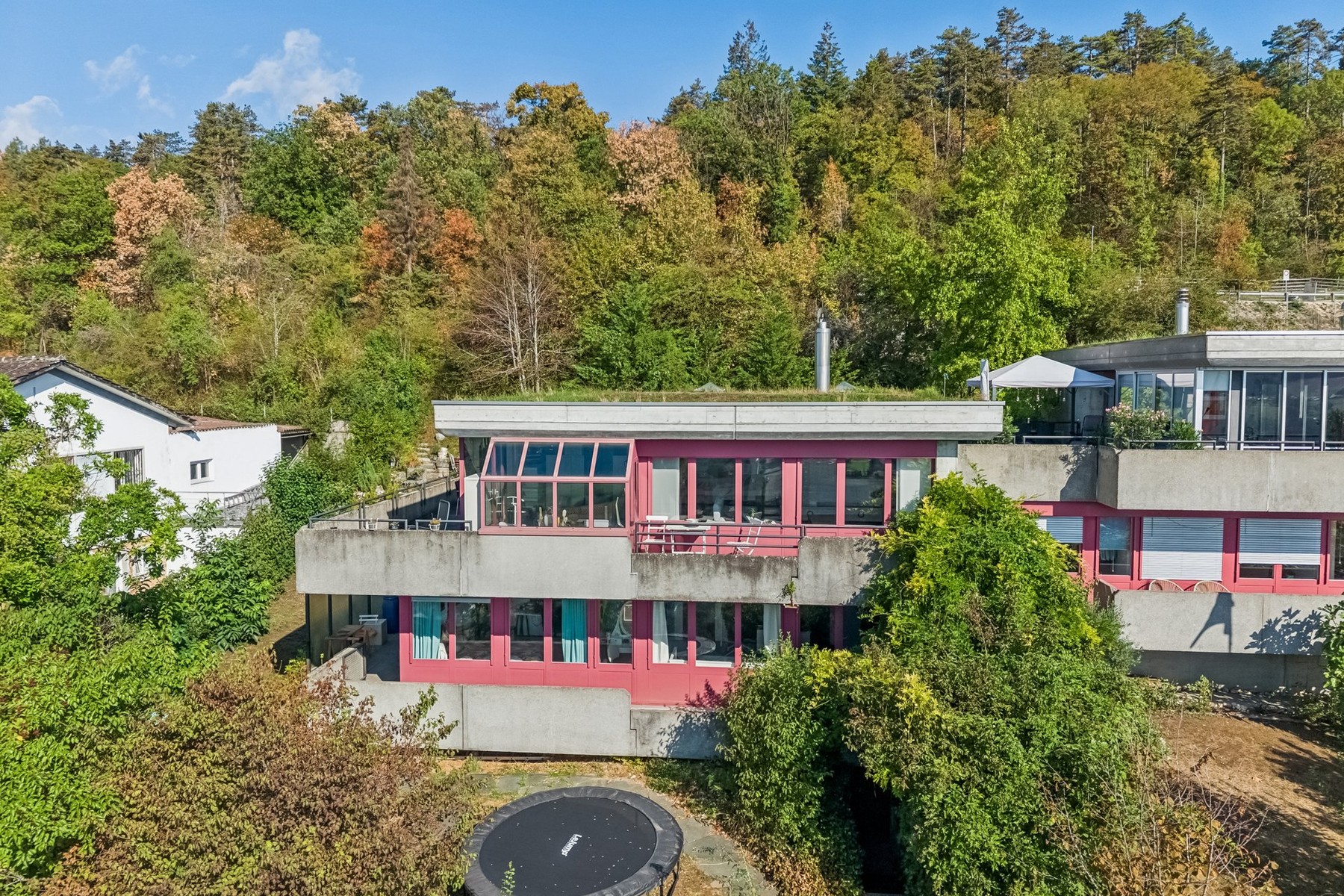  Exclusive Opportunity in Biel — Unique Architect-Designed Home, Exceptional Modu - 物件實景