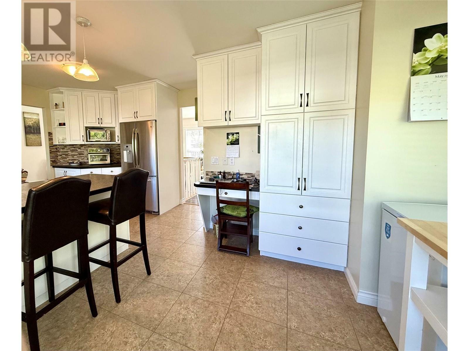 GRAND FORKS, British Columbia, V0H 1H0, CA, 5 Bedrooms Bedrooms, ,2 BathroomsBathrooms,Residential,For Sale,1837814
