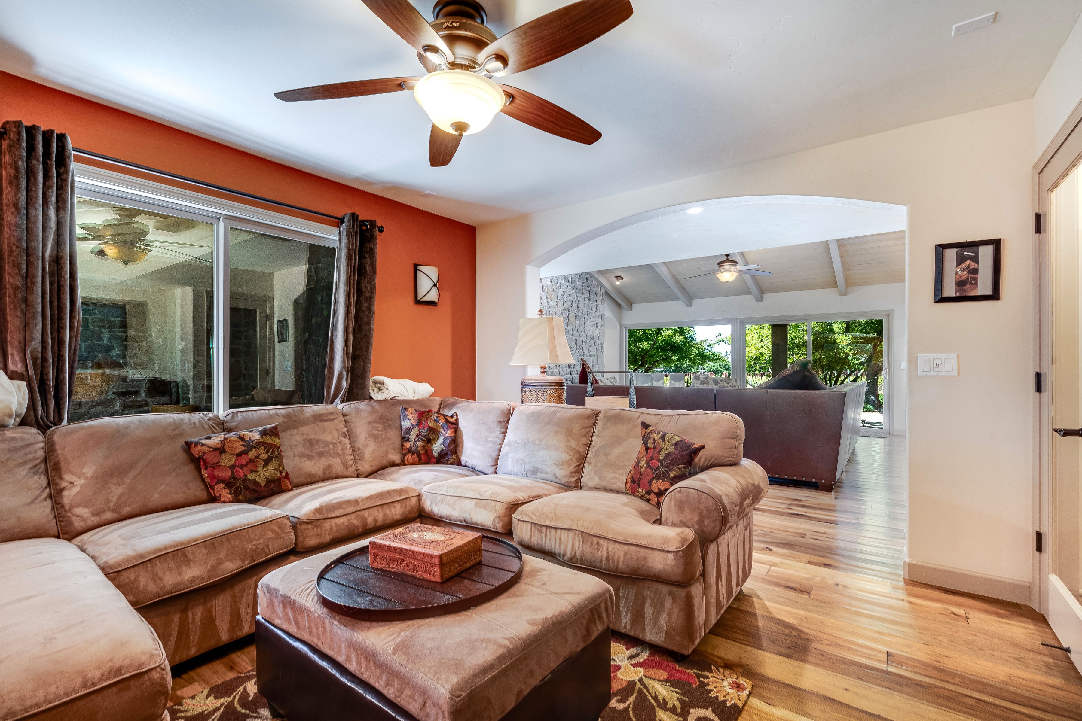  1040 Mount George Avenue - 物件實景