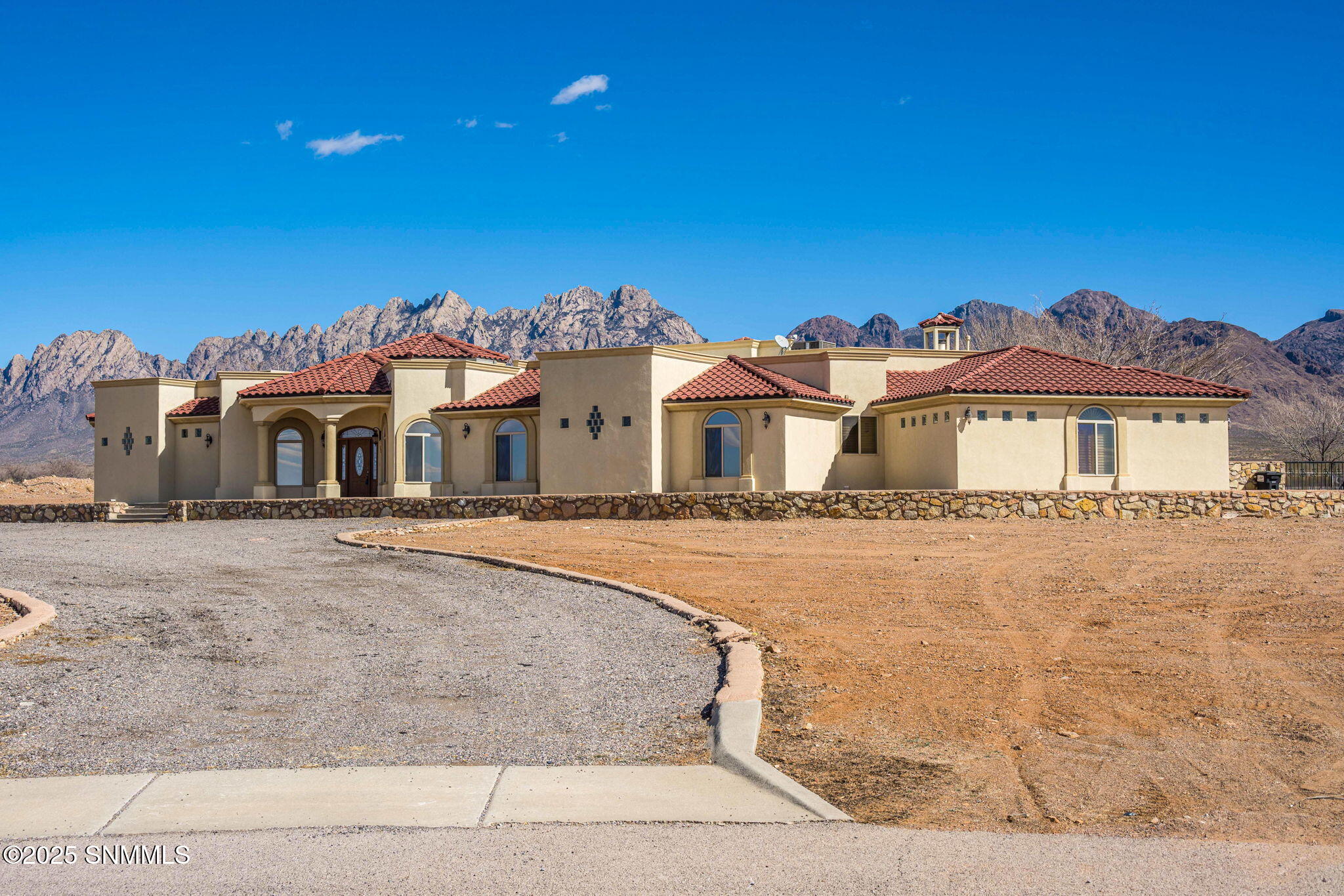 Las Cruces, New Mexico, 88011, United States, 4 Bedrooms Bedrooms, ,5 BathroomsBathrooms,Residential,For Sale,1709663