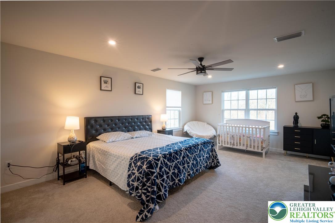 North Catasauqua Bor, Pennsylvania, 18032, United States, 4 Bedrooms Bedrooms, ,4 BathroomsBathrooms,Residential,For Sale,2001673