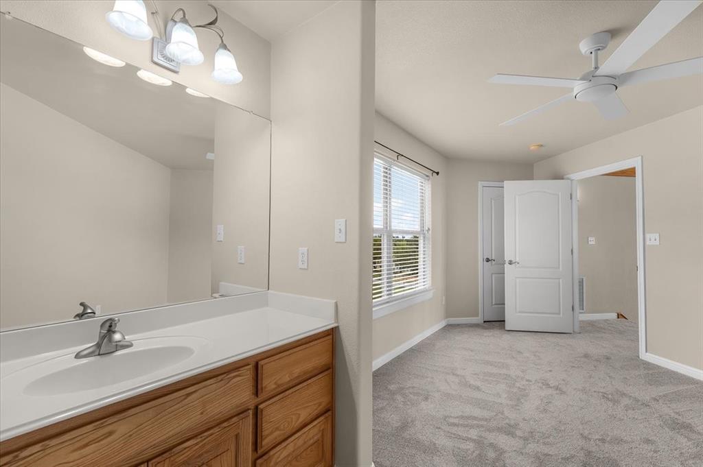 Weatherford, Texas, 76087, United States, 4 Bedrooms Bedrooms, ,4 BathroomsBathrooms,Residential,For Sale,2040291