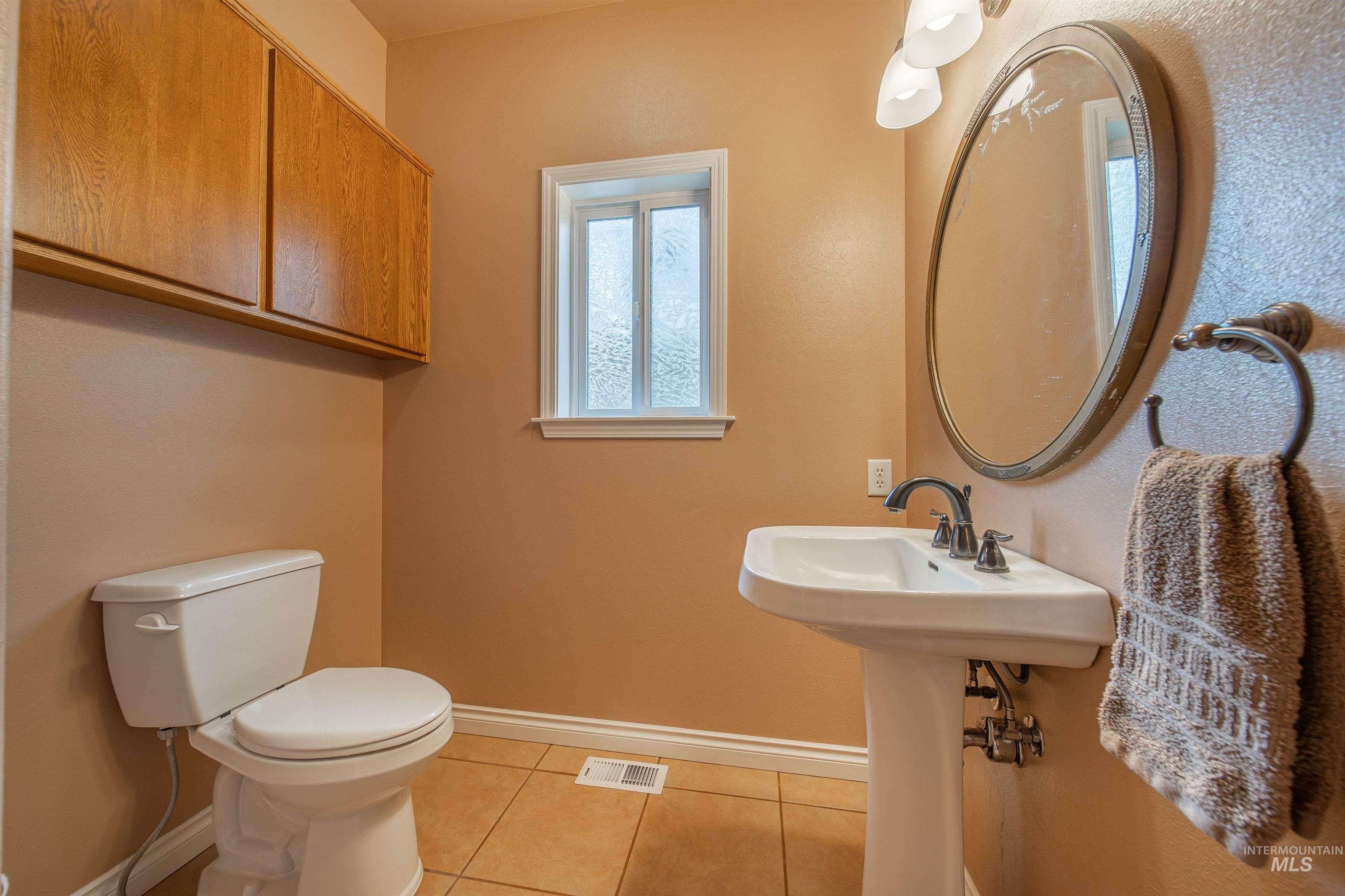 1993 & 1971 10th Ave, Clarkston, Washington, 99403, United States, 5 Bedrooms Bedrooms, ,Residential,For Sale,1993 & 1971 10th Ave,1616374