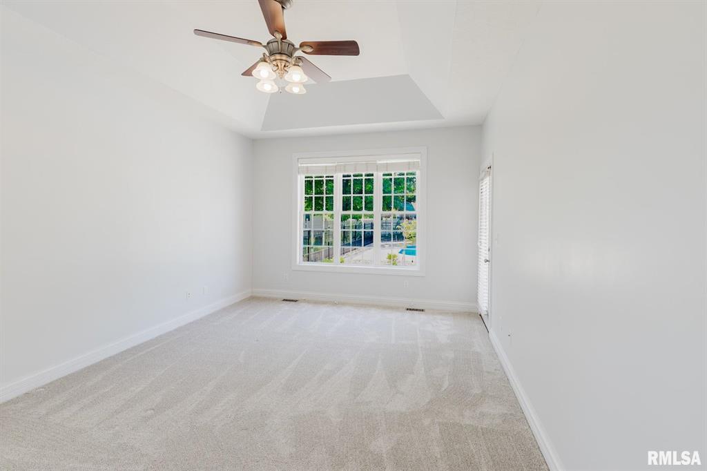 Bismarck, Illinois, 62959, United States, 5 Bedrooms Bedrooms, ,Residential,For Sale,1885319