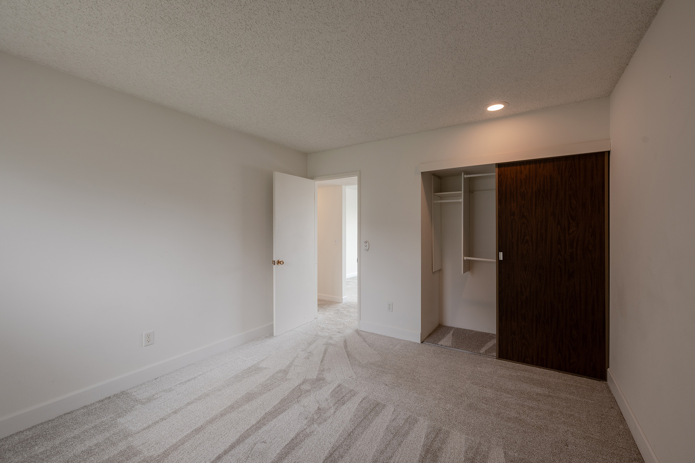  Situated along the Columbia River with breathtaking, one-of-a-kind 180-views - 物件實景