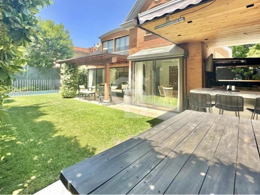 Lo Barnechea, Chile, 6 Bedrooms Bedrooms, ,5 BathroomsBathrooms,Residential,For Sale,1998928