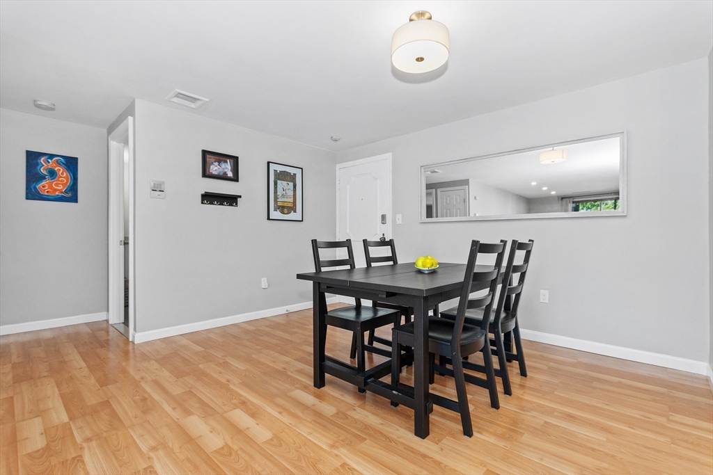 Medford, Massachusetts, 02155, United States, 2 Bedrooms Bedrooms, ,2 BathroomsBathrooms,Residential,For Sale,1939761