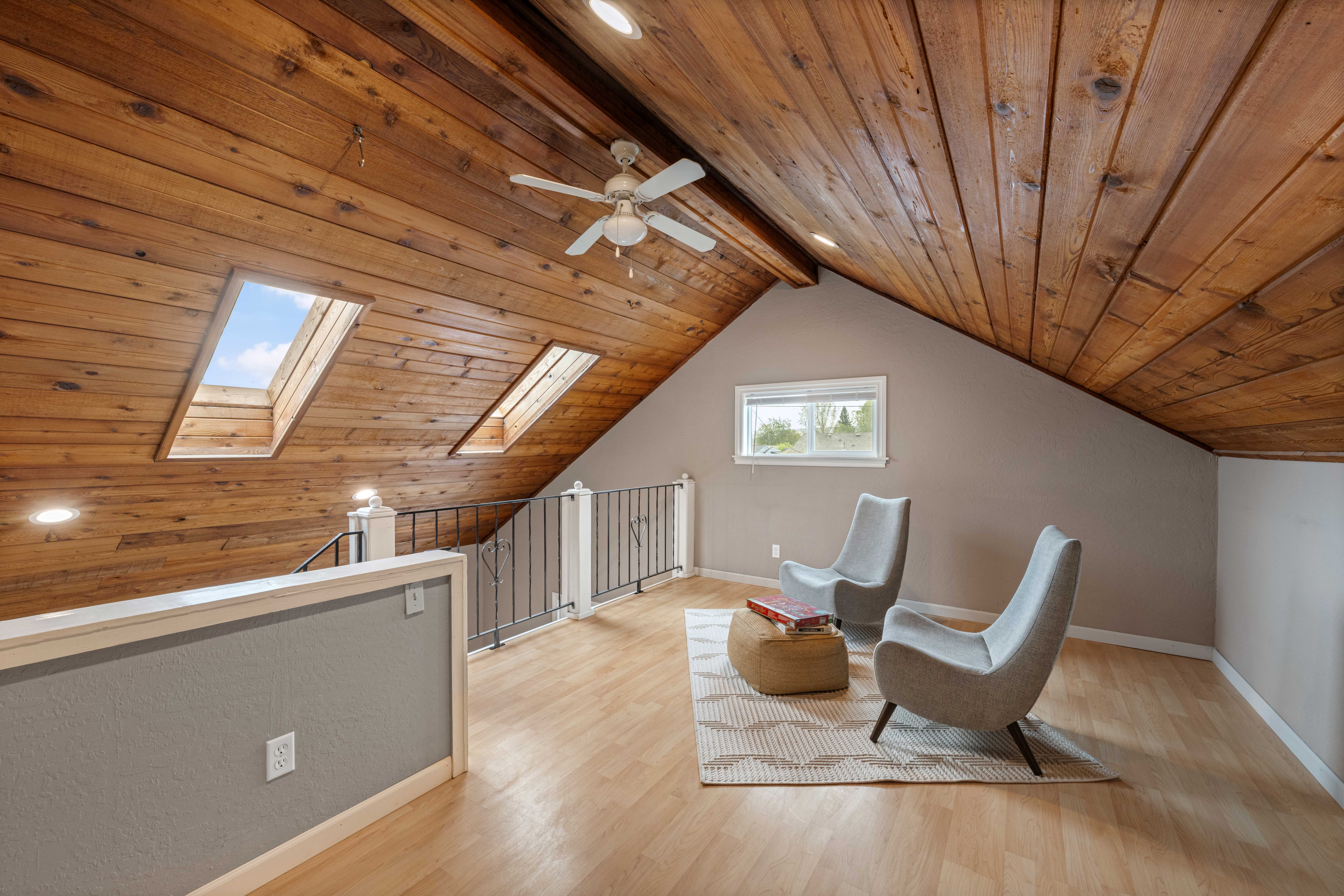  Turn Key Charm with Primary Suite and Loft - 物件實景