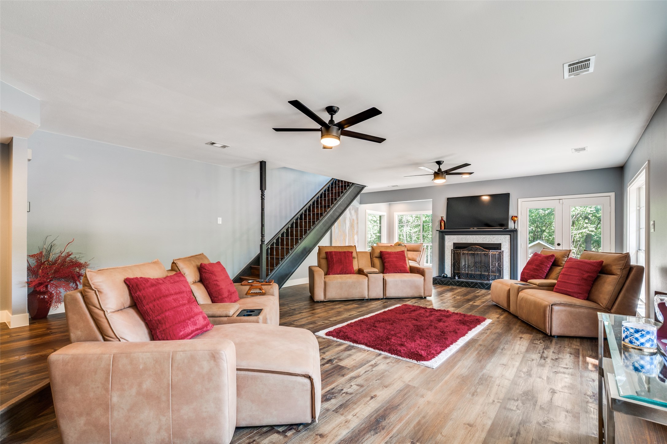 Arlington, Texas, 76017, United States, 3 Bedrooms Bedrooms, ,4 BathroomsBathrooms,Residential,For Sale,1934501