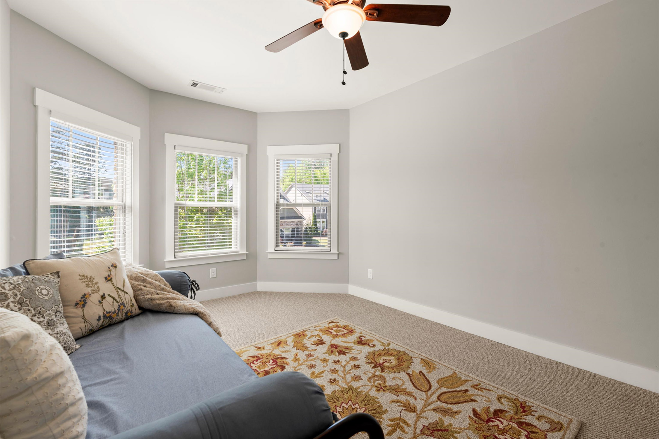  One-of-a-kind Home Offers an Exceptional Blend of Space, Style, and Upgrades - 物件實景