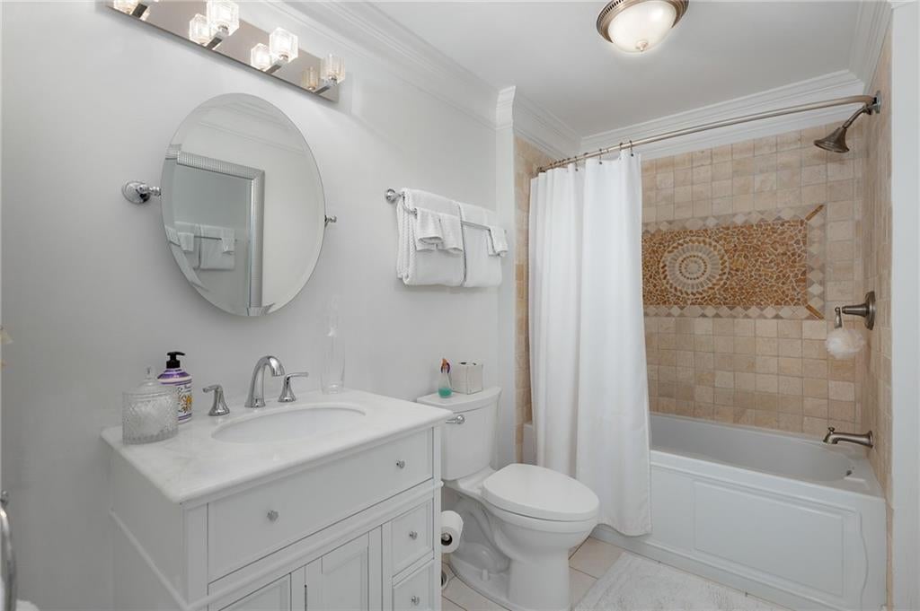 Calhoun, Georgia, 30701, United States, 3 Bedrooms Bedrooms, ,3 BathroomsBathrooms,Residential,For Sale,1980675