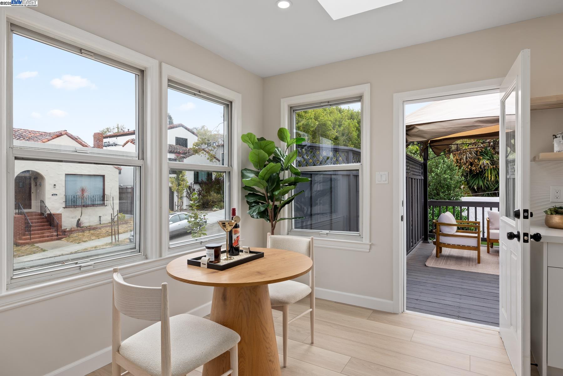 Millbrae, California, 94030, United States, 3 Bedrooms Bedrooms, ,3 BathroomsBathrooms,Residential,For Sale,1938817